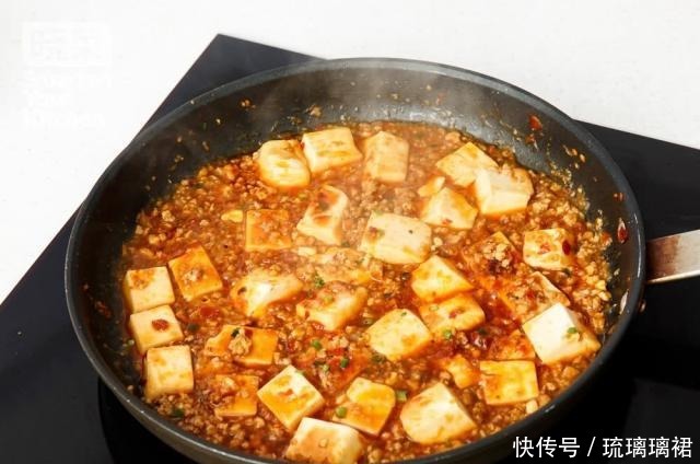 特别|麻婆豆腐,色泽鲜艳,软嫩多汁,味道鲜美,吃了还想吃