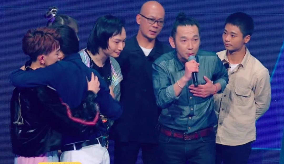  称为|破坏规则后，野孩子退赛引发热议，丁太升把他们称为“英雄”