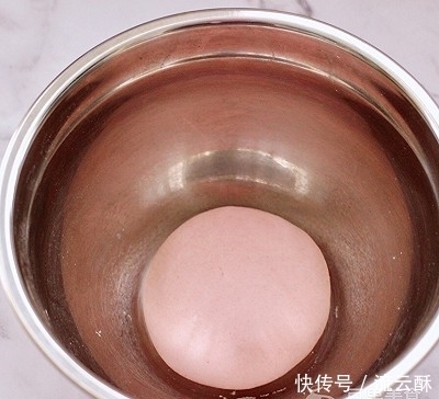 饺子|#钟于经典传统味#手工红椰菜扇贝饺子