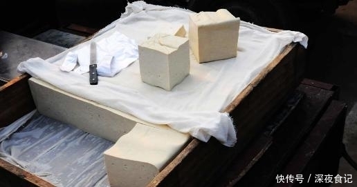 豆腐|买豆腐时要注意,碰上这2种豆腐再便宜也别买,商贩自己都不吃