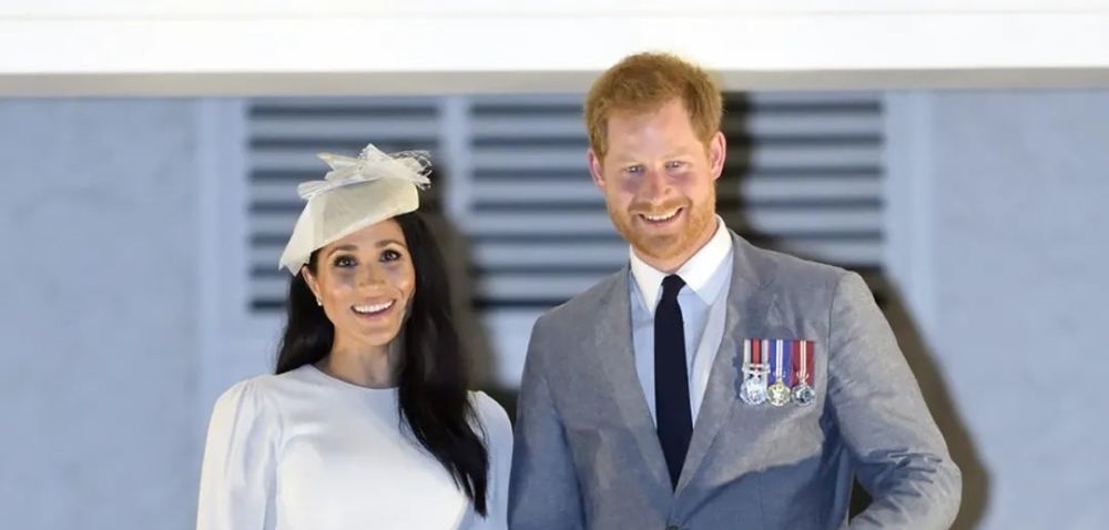 申请|梅根新书吐槽女王,不重视自己的离职申请,先斩后奏是无奈之举!