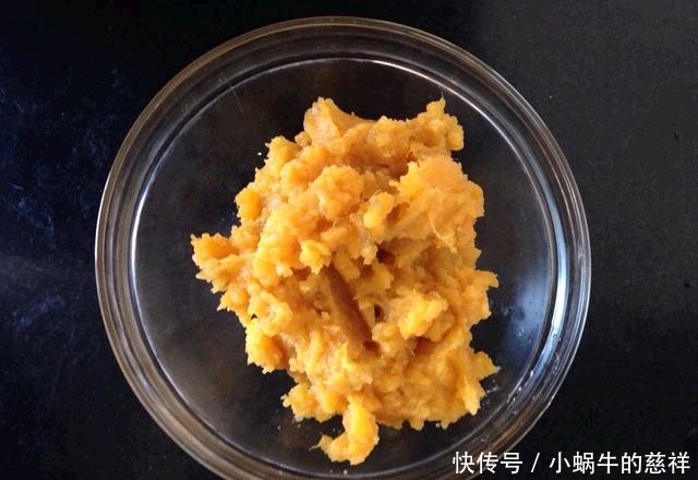 易学|简单易学的椰蓉红薯挞,自己在家就能制作,味道不比蛋挞差