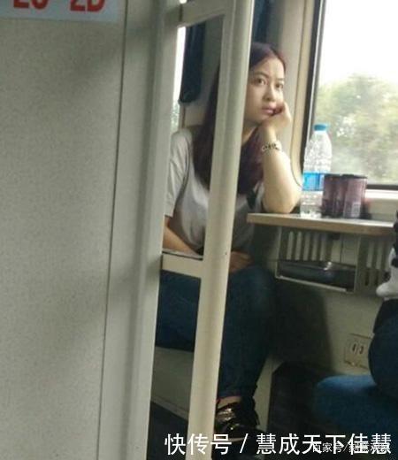 强占|24岁女研究生,睡火车下铺被62岁老人强占可以换,给我5倍差价