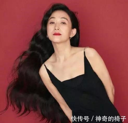  陈谨|“最佳配角”陈瑾话剧舞台获奖无数，女强人，徒步旅行美好生活