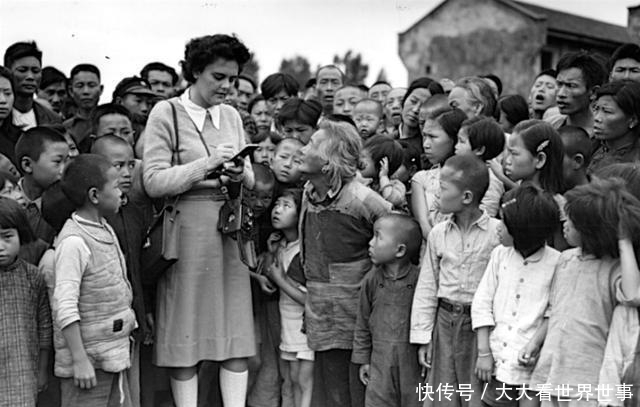 民营的庭院|中国旧影1945年, 抗战胜利后的各地难民