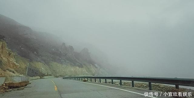 四川黄龙风景区这个路口,向左=大众风景,向