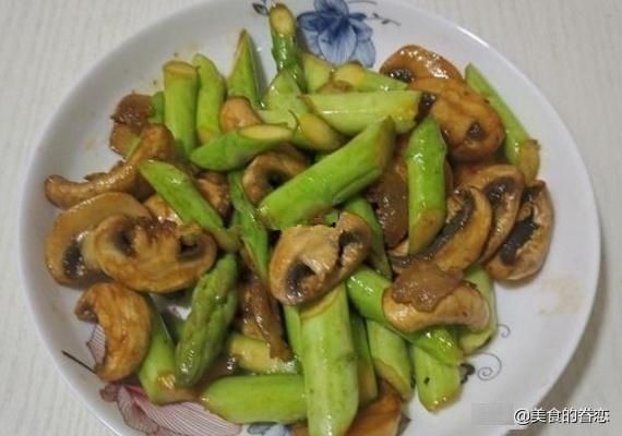 排骨|糯米蒸排骨,橙汁山药,剁椒土豆片,芦笋炒口蘑的做法