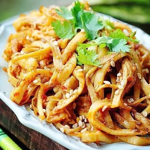  翻炒均匀|几道色香味俱全的家常菜，麻辣鲜香，色泽诱人，年夜饭餐桌必备哦