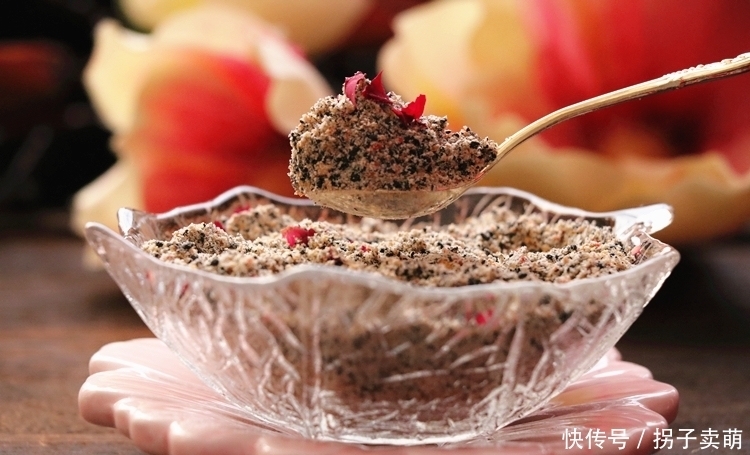 适合|适合秋天吃的一种食材,炒好囤起来,想吃舀一勺,常吃对头发好