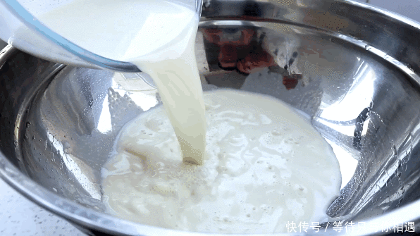 放心|腐竹不用买,1斤黄豆1口锅就能做,豆香浓郁又筋道,家人放心吃