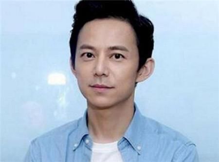  难怪|何老师低调了23年家庭终曝光，网友：没想到这么强大，难怪人脉广