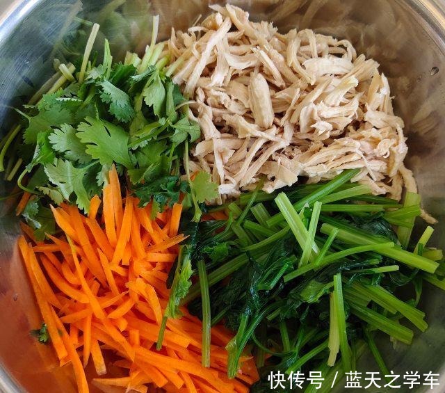  香辣|凉拌麻辣鸡丝，香辣爽口，超开胃