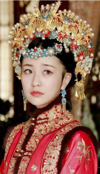 百依百顺|康熙一生最爱的女人,对她百依百顺宠爱至极,让穿龙袍入地