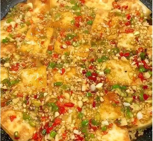  从不|我家豆腐从不炒着吃，这样做特别开胃下饭，全家人都爱吃