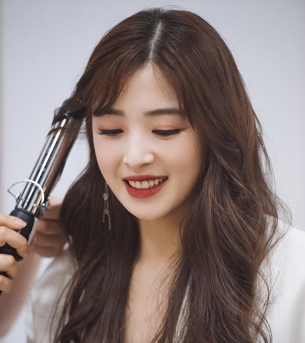 张含韵|《乘风破浪》淘汰名单,大牌全部晋级,网友黄圣依凭什么留下