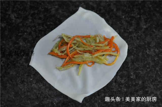 肉卷|还没出锅,孩子又忍不住偷吃!外焦里嫩比肉卷还香,着实吃不厌!