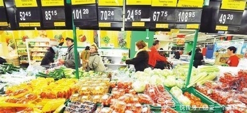 人民币|在白俄罗斯, 100元人民币能买些啥? 物价很低, 秒变百万富翁!