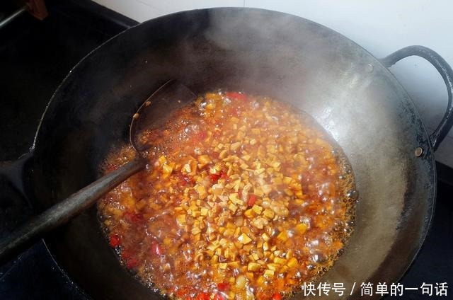 做法|这款小吃我家每年中秋都做它，又香又脆真美味，做法不难你也试试