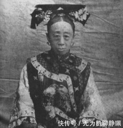 清末|清末女子老照片，图一是大户人家千金，图六油头粉面