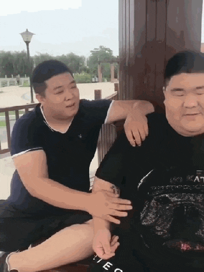  GIF|搞笑GIF：别动啊！这马上就好，就可以出去玩了！