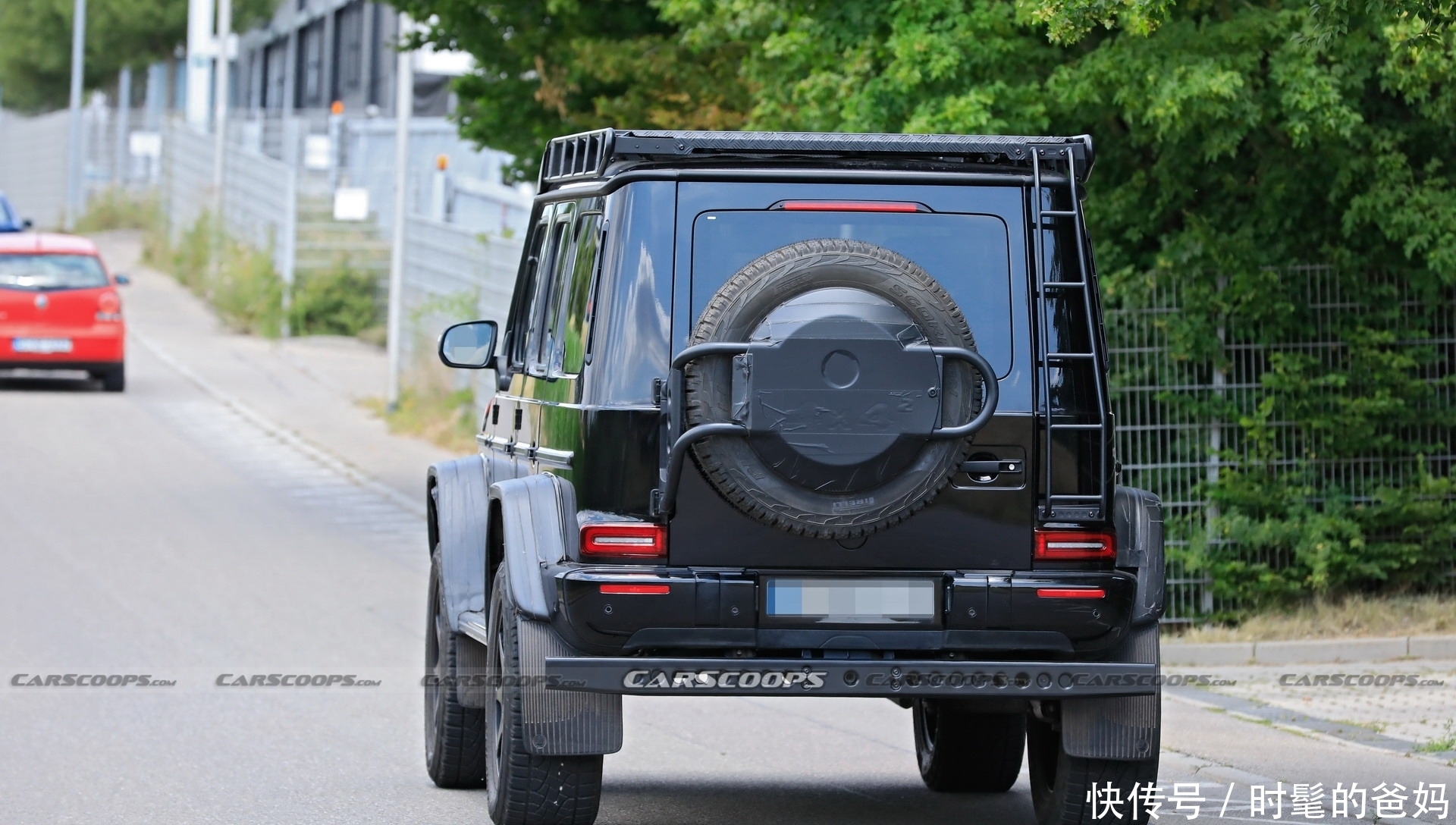 采用了一|全新奔驰G级无伪装谍照曝光，外观和现款车型没有什么大的区别