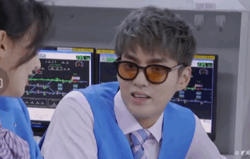  郑爽|当明星遇上“奇葩”同事，他们会作何反应？是尴尬？还是更尴尬？