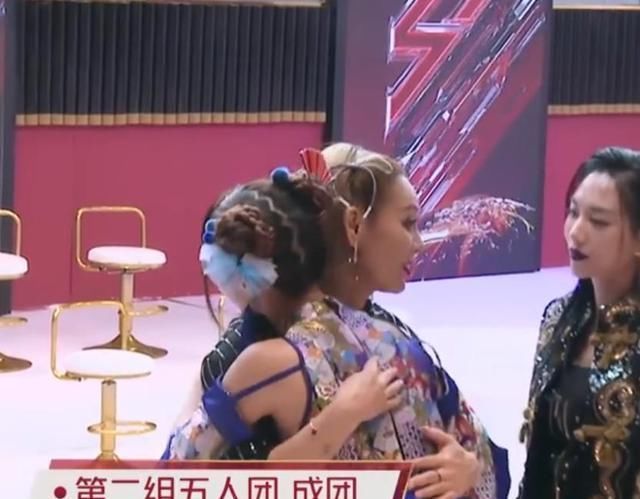 表情|蓝盈莹突然要加入宁静团,这让宁静措手不及,注意宁静脸上的表情