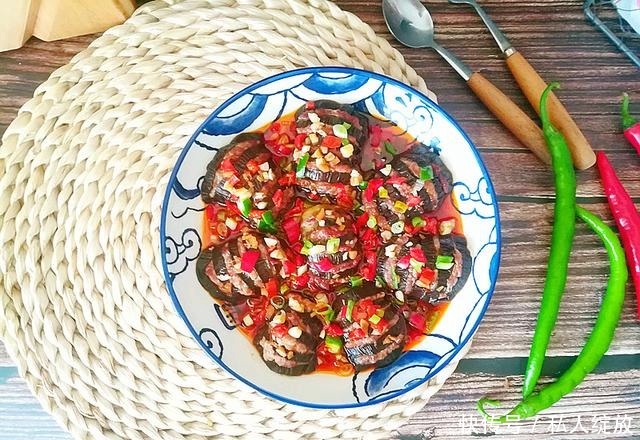  灯笼|做灯笼茄子翻车现场，丑是丑了点，但味道杠杠的，后悔做少了