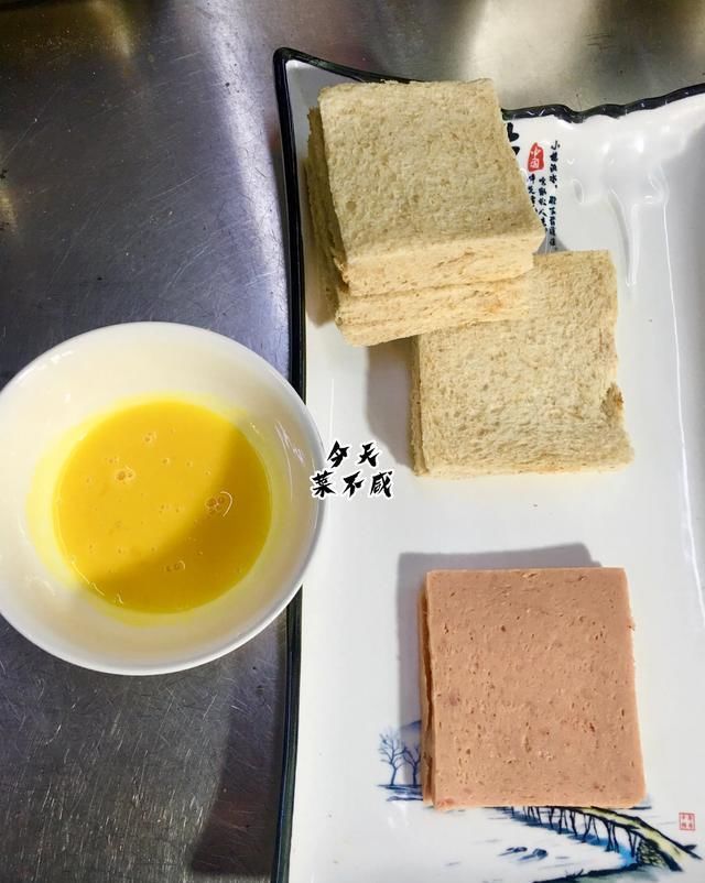 创意|面包锅贴鱼,创意十足,外酥里嫩,我家孩子最爱吃,三天做一次