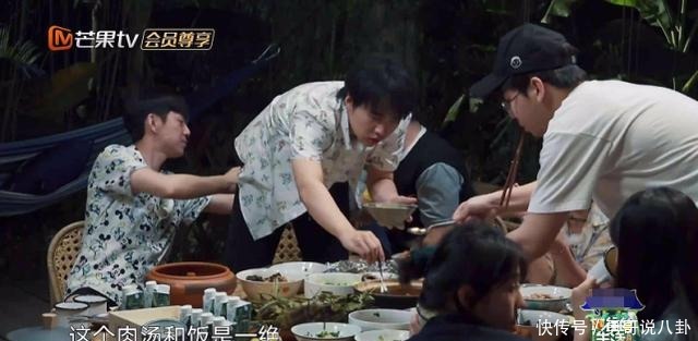 地位|《向往的生活》黄磊地位不保,新嘉宾展现厨艺,连何炅都赞不绝口