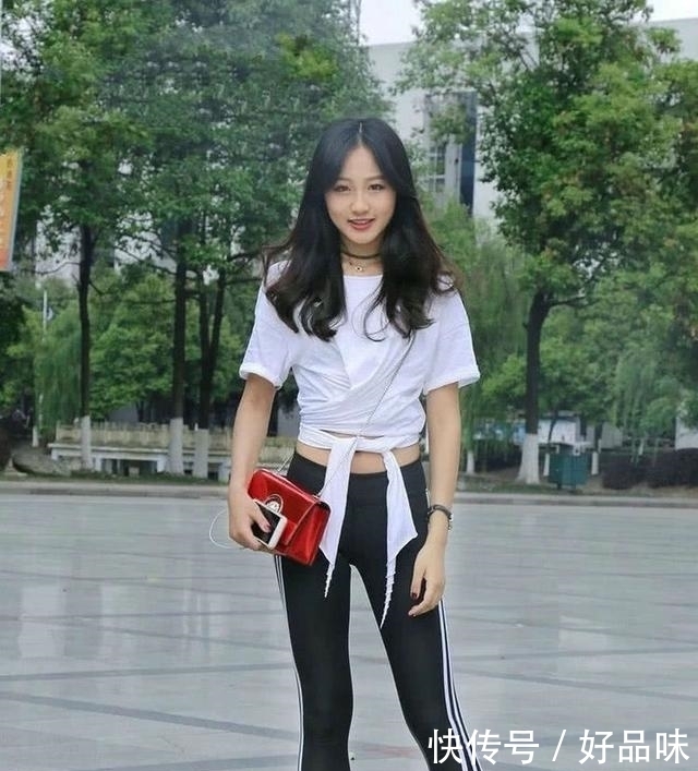 气质|打底裤充分展现女神的气质，自然大气感觉帅气更时尚