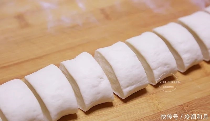 茄子|纯素馅大包子,比肉馅的汤汁丰富,吃着更香