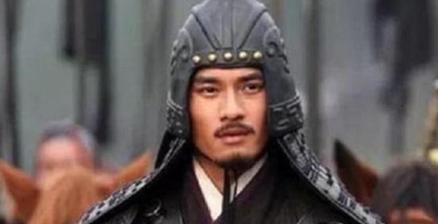 带着士兵|此人的军事才能相当出众,杀尽朝中大臣,还把持了朝政大权!