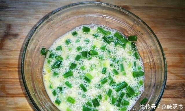  馒头|早餐饼的新方法比馒头软，比油条更健康。很简单。