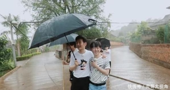 真该|黄晓明的一个细节被全网黑,《向往的生活》真的糊了吗?彭昱畅:真该学着点
