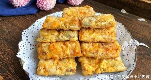 淀粉|煎带鱼时,别只会裹淀粉煎!裹一点它,带鱼肉嫩皮不破,更香酥