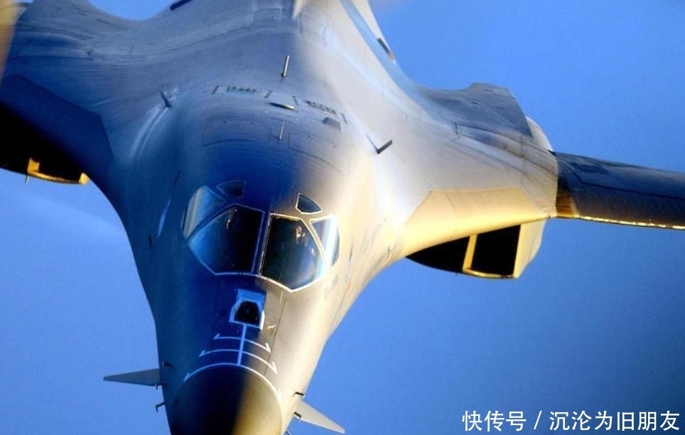  载弹量|美空军为何放弃B-1B选择B-52H，前者越活越挫，后者越老越妖！