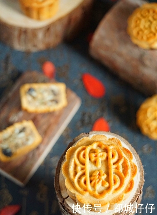 成功|长辈最爱的五仁月饼20多元1块了？自己做简单实惠，谁做谁成功