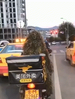 打死|搞笑GIF:哥们,你会让妹子打死的!