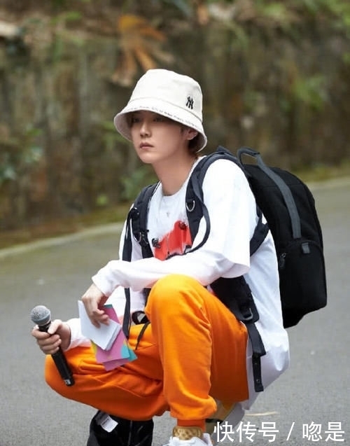 大赛|帮鹿晗P书包大赛,粉丝们集体脑洞大开,鹿晗:你们都是魔鬼吧?