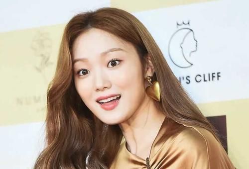 眼中|迷人计丨“美瞳本体”华晨宇,眼中有星空!