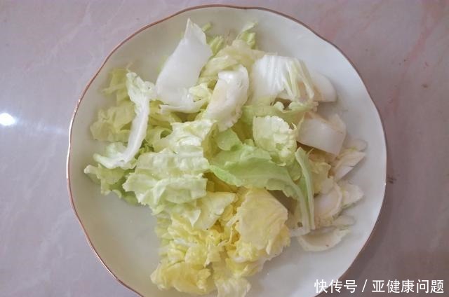 简单|吃了20年才知道,它是“蔬菜之王”,简单一炒,营养全面又鲜美