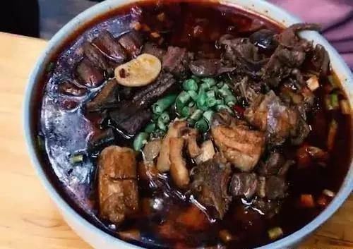 来晚|大爷卖“天价面”,60元一碗,每天限量50碗,来晚了攀亲戚都没有