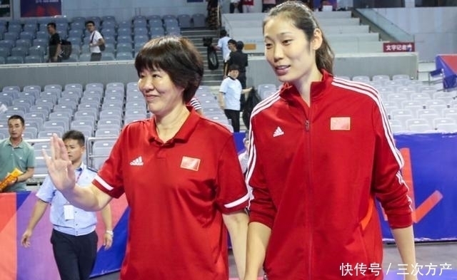 中国女排|女排最美主力队员,拥有完美的“九头身”身材,因秀腹肌照惹争议