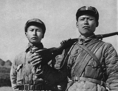 找回|机密文件丢失,刚找回却正好碰到日军,两名小战士的结局让人泪奔