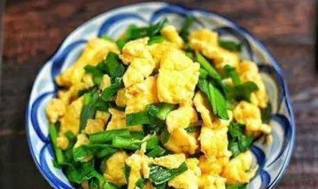 韭菜|韭菜炒鸡蛋,有人先炒韭菜,有人先炒鸡蛋,顺序错了,难怪不好吃