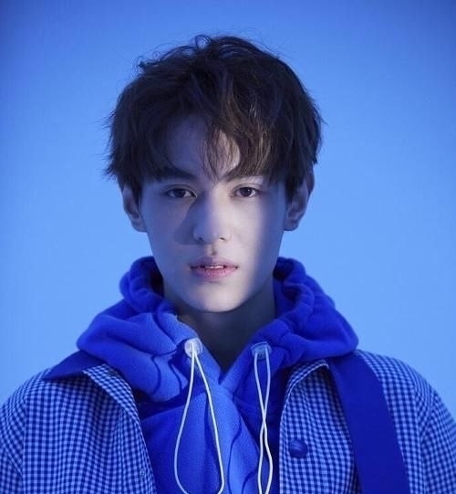 粉丝|《少年之名》总决赛场外一片狼藉,网曝粉丝应援没交场地费广告牌被保安推倒