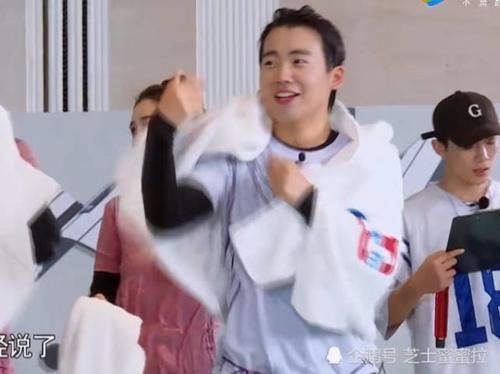 落水|跑男落水卸妆,杨颖没有变化,沙溢变化最大,唯独他让人感到意外