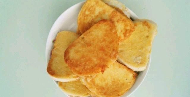 吸油|炸馒头片时,万万不可只裹鸡蛋液,加上这1步,酥脆松软不吸油