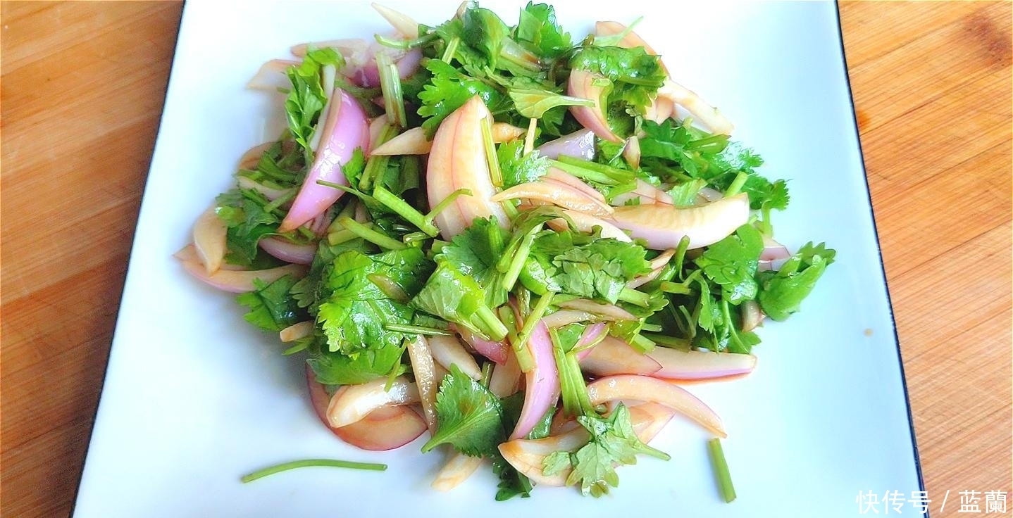 搅拌均匀|一把香菜,一把花生,宝妈教你做美味下饭菜,上桌老公孩子都爱吃